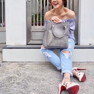 U CAN WEAR: Tory Tote in Cloud Gray