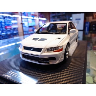 โมเดลรถ ONEMODEL 1:18 Mitsubishi EVO VII Lancer White [18B02-0107]