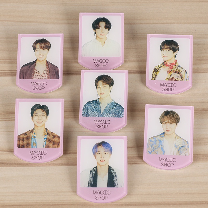 Kpop Bangtan Boys V JIMIN JK ญี่ปุ่น Fanmeeting Vol.5 Magic Shop อะคริลิค Badge สําหรับหมวกเสื้อผ้าก
