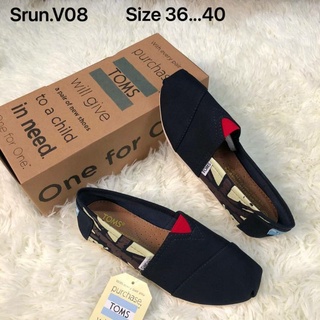 รองเท้าผ้าใบสลิปออน toms สินค้าพร้อมส่งงานสวยนิ่มใส่สบาย