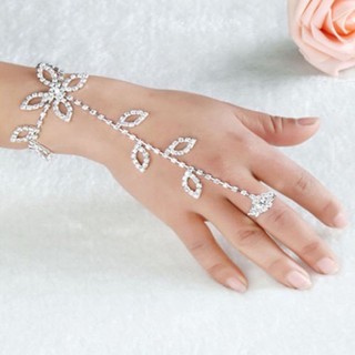 กำไลข้อมือเชื่อมห่วงนิ้วมือ หรือจะใส่เป็นกำไลข้อเท้าเชื่อมห่วงนิ้วเท้าก็ได้ พร้อมส่ง