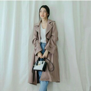 Lookbook trench coat trenchcoat beige