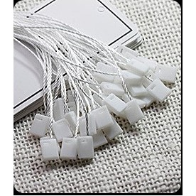 เชือกคล้องป้าย 1 ห่อ (100 เส้น+ -) เชือกห้อยป้ายแท็ก ป้ายสินค้า ใช้สำหรับห้อยป้ายแท็ก หรือร้อยป้ายราคาสินค้า