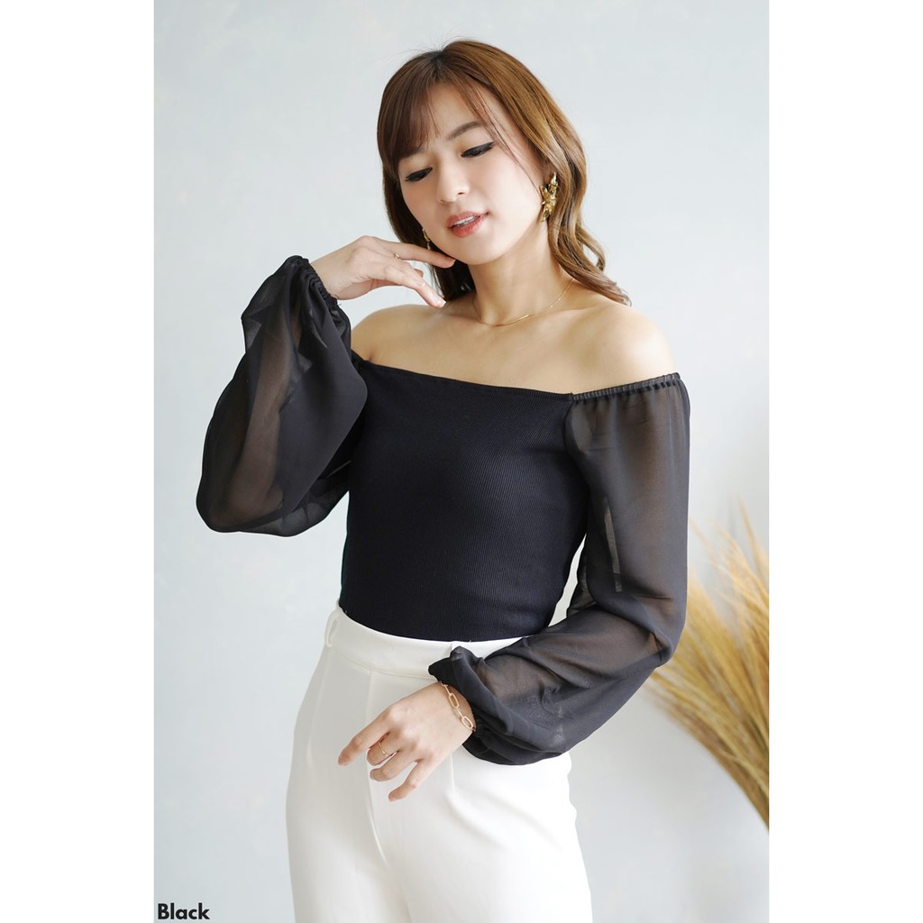 Escoff Sabrina Rib Top เสื้อชีฟองคอเหลี่ยมพัฟแขนโปร่งใส - CRG201107