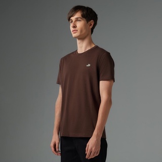 CROCODILE COFFEE QUARTZ CUSTOM FIT T-SHIRT เสื้อยืดคอกลมทรงคัสตอมฟิตสีน้ำตาล COFFEE QUARTZ