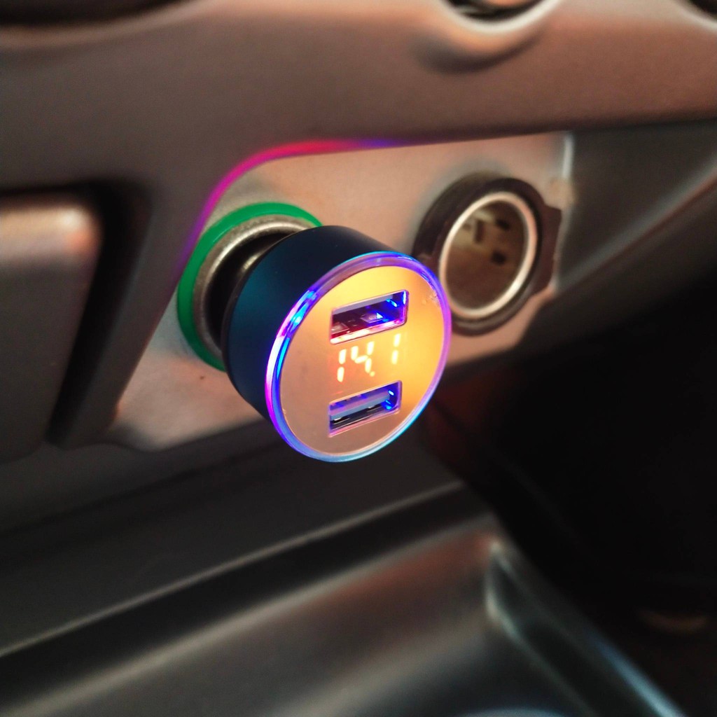 ที่ชาร์จUSB ที่ชาร์จแบตในรถ 2 พอร์ต ชารท์เร็ว 2หัว หน้าจอ led แสดงโวลท์ แบตเตอรี่