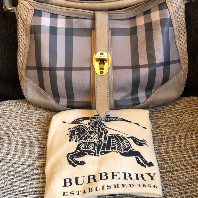 Burberry bag authentic100%