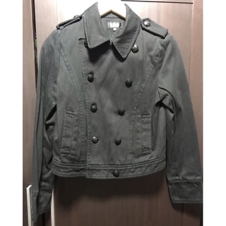 ชุดสูท IZZUE.COM ไม่เคยใส่ ขายในราคาถูกมากกกกกก