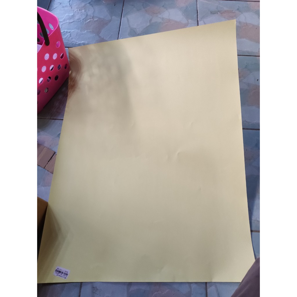 สติ๊กเกอร์ใสหลังเหลือง 53x70 ซม. แผ่นใหญ่