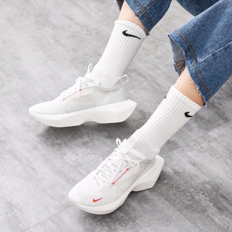 nike women's thick sole