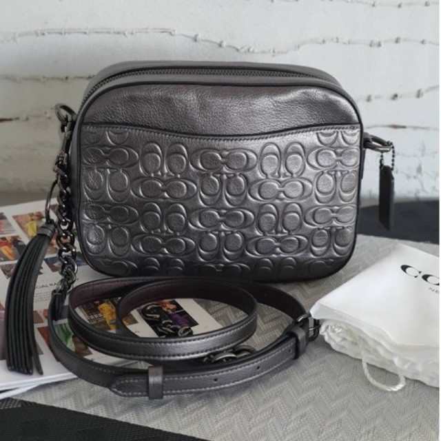 (ผ่อน0%) กระเป๋า Coach F38627 Signature Metallic Camera Bag งาน Shop มีถุงผ้า สีMetallic Graphite หนังปั้ม ลายซี