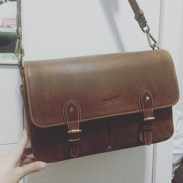 Used MEMENTO. handcrafted leather camera bag