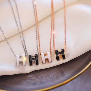 New H Letter Necklace Korean Womens Clavicle Chain Niche Light Luxury Pendant Rose Gold H Letter Ladies Fashion Accessories