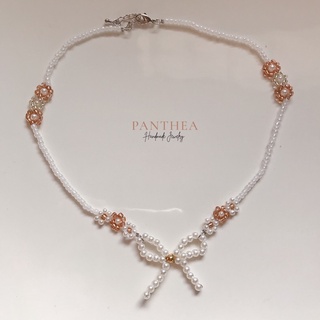 Pantheadesign สร้อยลูกปัดสีมุก-โรสโกลด์ รุ่น You are so bow-ty 🎀