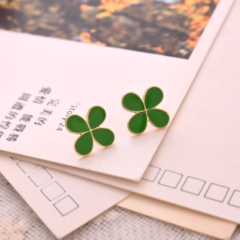 เกาหลี Green Colver ต่างหูแฟชั่นสำหรับสตรีแฟชั่น Earrings DDE51R