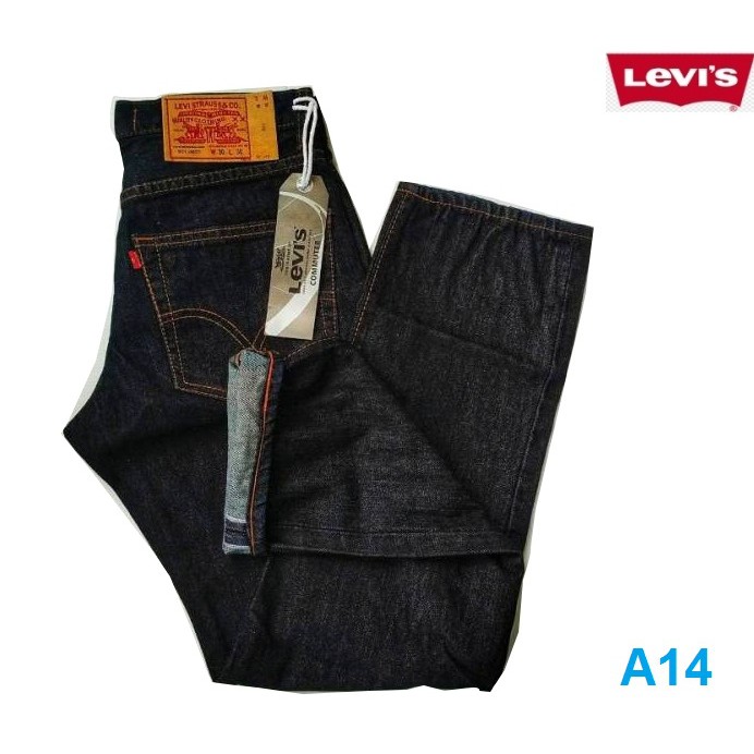 กางเกงยีนส์ Levi's 501 ผ้ายีนส์ ริมแดง Made in SUA รุ่นพิมพ์นิยม ทรงกระบอกเล็ก สี Micnight