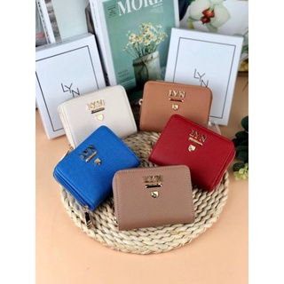 🎊💖🌇🚜@1,020.-📍(ลดพิเศษ 7 %) 💯 🛒🛒Big Discount 2022🛒🛒New! Lyn Compact wallet