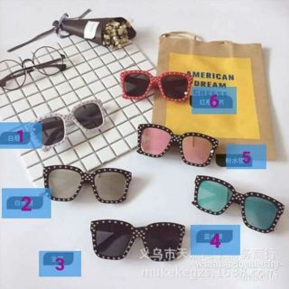 พร้อมส่ง🕶️🕶️แว่นเด็ก แว่นตาเด็กกันแสงยูวี