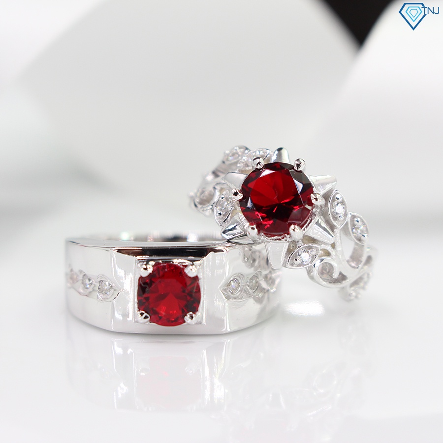 แหวนคู่รักเงิน 925 หินสีแดงสลักชื่อ ND0265 TNJ Jewelry