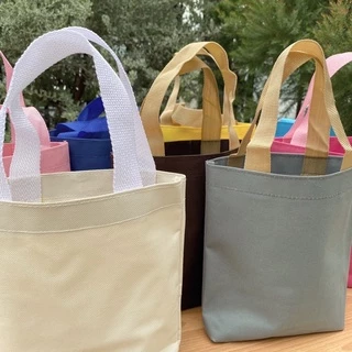 กระเป๋าถือใบเล็ก ขนาด 8*8*2 นิ้ว - ของชำร่วย ของแถม ของแจก ของที่ระลึก ถุงใส่ยา ราคาถูก