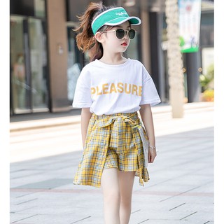 280 : เสื้อผ้าเด็ก พร้อมส่ง - ชุดเซ็ต 2 ชิ้น เสื้อสีขาว + กางเกงขาสั้น ลายสก็อตสีเหลือง ( เสื้อแฟชั่น เด็กเล็ก เด็กโต )