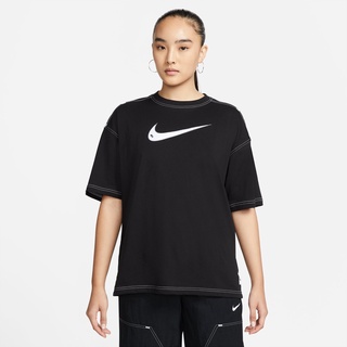 [พร้อมส่ง] Nike ของแท้ เสื้อยืดลําลอง แขนสั้น พิมพ์ลาย Swoosh สําหรับผู้หญิง DM6212