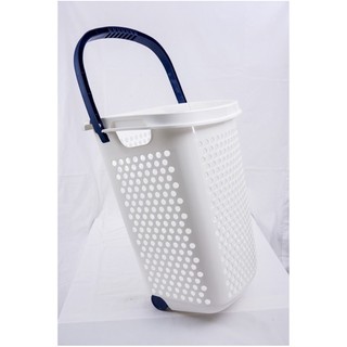 ตะกร้าผ้า มีล้อลากใบใหญ่ หูสีน้ำเงิน ขนาด49x38.5x62cm BK137-4 Laundry basket