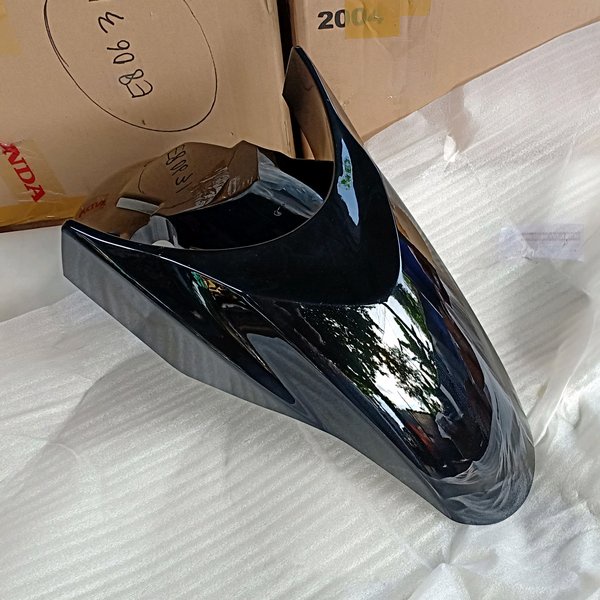 Hitam Pcx 150 new K97 บังโคลนหน้าสีดํา ยี่ห้อ win ไม่เดิม