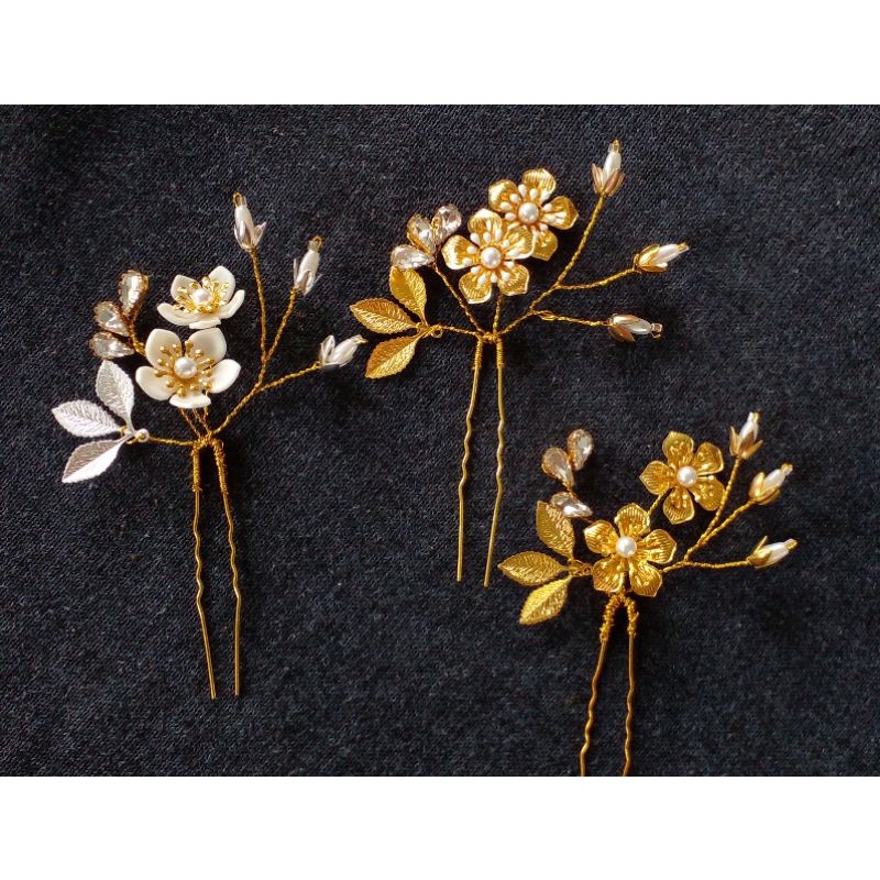 Hair Clips & Hair Pins 79 บาท ปิ่นปักผม ปิ่นปักผมเจ้าสาว ปิ่นเสียบผมวินเทจดอกไม้ Fashion Accessories