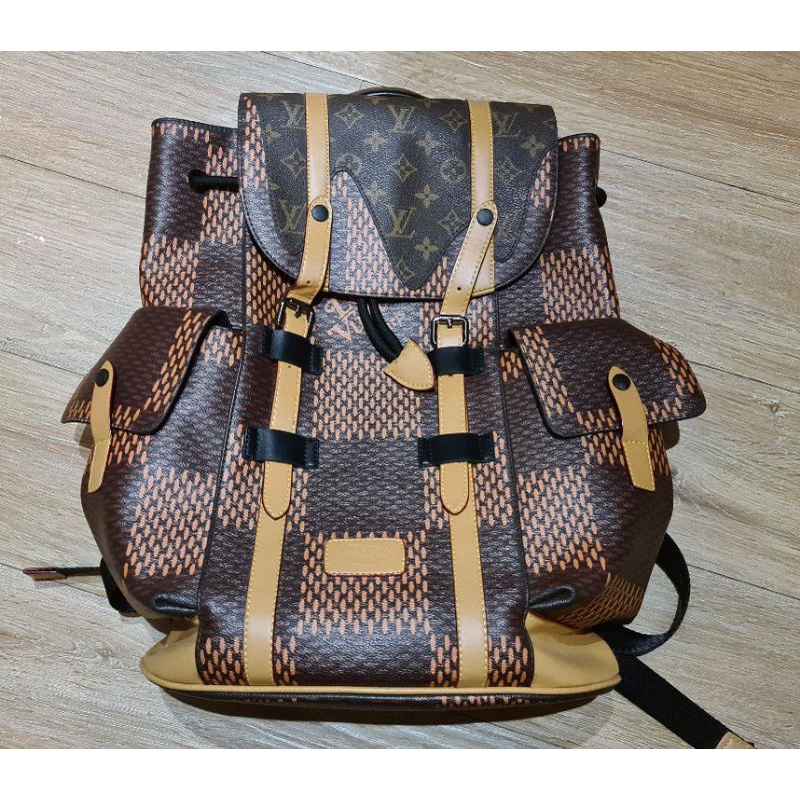 กระเป๋าเป้ กระเป๋าสะพายหลัง LV Louis Vuitton Bag หนังแท้ สีน้ำตาล / LV Backpack - มือสอง