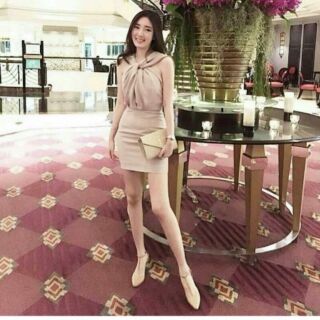 Newwwwwww!!!

🔶🔶🔶เดรสเรียบหรู ทรงสวยดูดี ผ้าซาร่า มีซิปหลัง