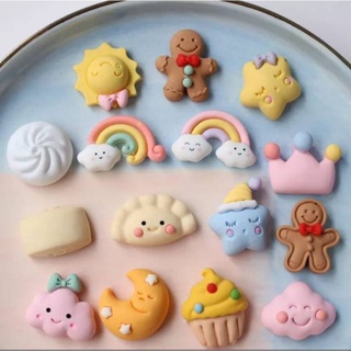 821275 เรซิ่น คุ้กกี้โบว์แดง สำหรับตกแต่ง DIY 2 ชิ้น