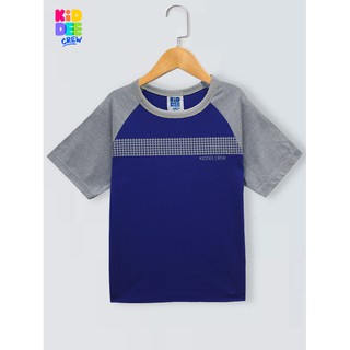 KiddeeCrew เสื้อแขนสั้นตัวน้ำเงินแขนเทา Blue short sleeve shirt with gray sleeves เหมาะสำหรับอายุ 1-14 ปี