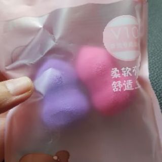 beautyblender ฟองน้ำแต่งหน้า (มีกล่องและเป็นซอง แบบในรูปนะคะ)