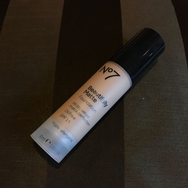 🔥รองพื้น NO. 7 - สี warm beige❗️แถมฟรี❗️ซิลิโคนเกลี่ยรองพื้นให้ด้วยจ้า🤗