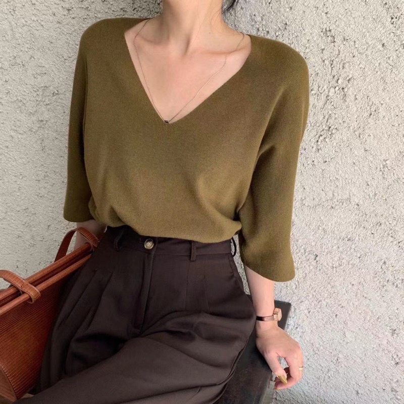 Lady_Sakura 225/BD.E#เสื้อแฟชั่นเกาหลี ( Oversize ) แขนสามส่วน#เสื้อไหมพรมคอวีเนื้อผ้านุ่มใส่สบาย