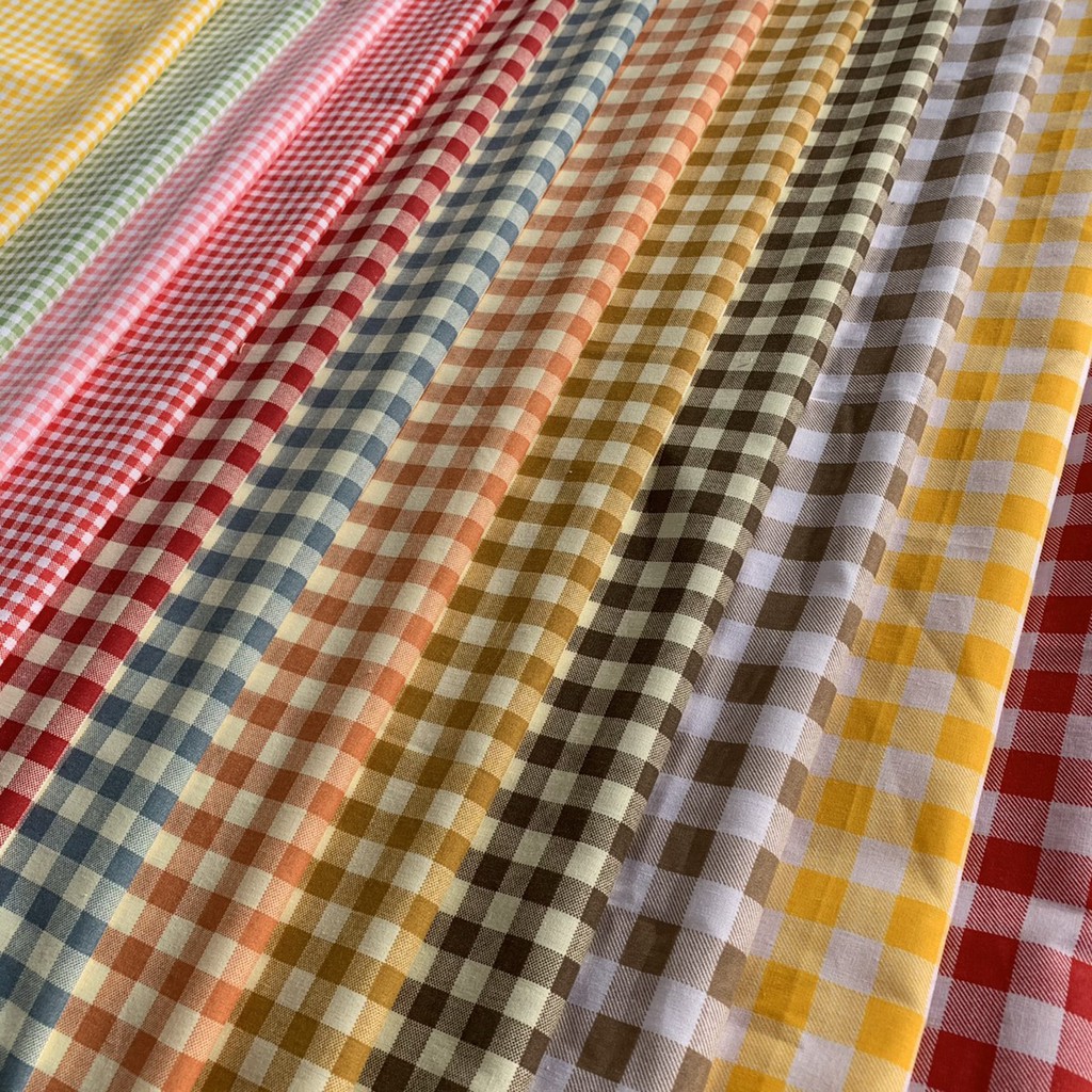 ผ้าลายตาราง คริสต์มาส ขาวแดง ขาวเขียว chrismas ปูโต๊ะเย็บขอบ4ด้าน ปูปิกนิก ผ้าคลุม