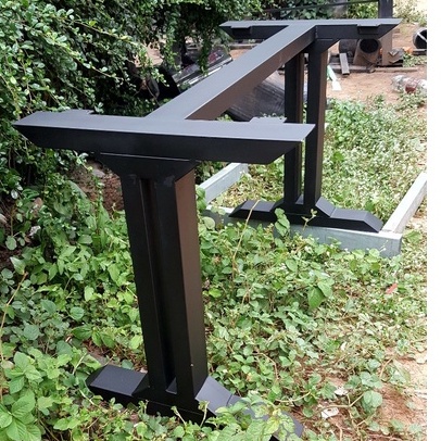 Pradoo'Siam ขาโต๊ะเหล็กสำเร็จรูป ทรงสองโรมัน รุ่นติดคานบน สีดำด้าน มีหลายขนาด ทำจากเหล็กกัลวาไนท์ แข