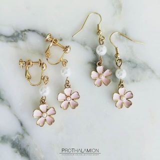 Korea Cute Pink Sakura with Pearl Minimal Gold Earrings ต่างหู ตุ้มหู เกาหลี มินิมอล สีทอง ซากุระ ชมพู ประดับ มุก น่ารัก