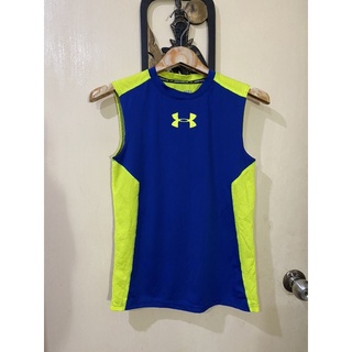 เสื้อรัดกล้ามหญิง under armour แท้