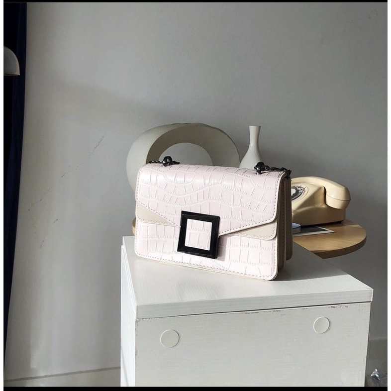 กระเป๋าสะพายข้างผู้หญิง kappa.bkk