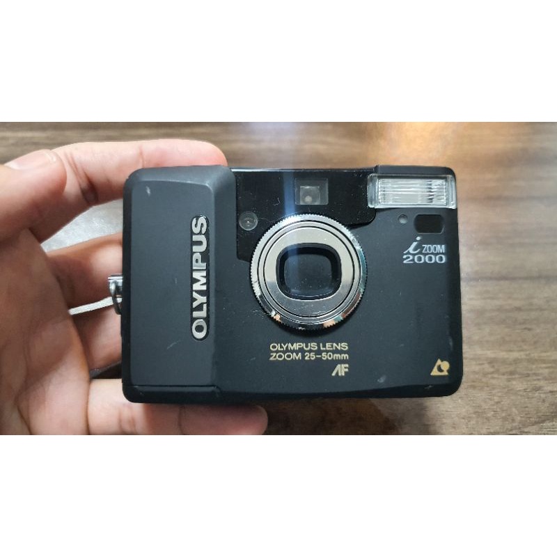 OLYMPUS i Zoom 2000 กล้องฟิล์มAPS ใช้งานได้ปกติ กล้องฟิล์มคอมแพคขนาดเล็กกระทัดรัด