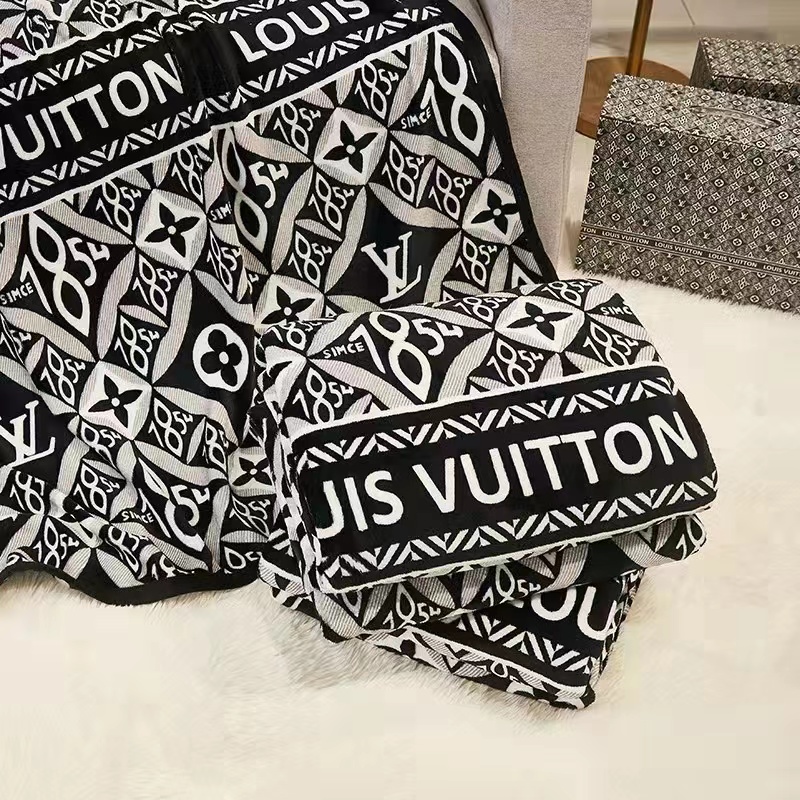 LOUIS VUITTON ผ้าห่มแบรนด์เนม ชุดผ้าปูที่นอน รัดมุม ชุดที่นอน Fitted sheet คุณภาพดี เกรดAAA