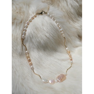 RockandPearl.Jewelry : Golden curl necklace สร้อยคอไข่มุกแท้แต่งด้วยแท่งทอง