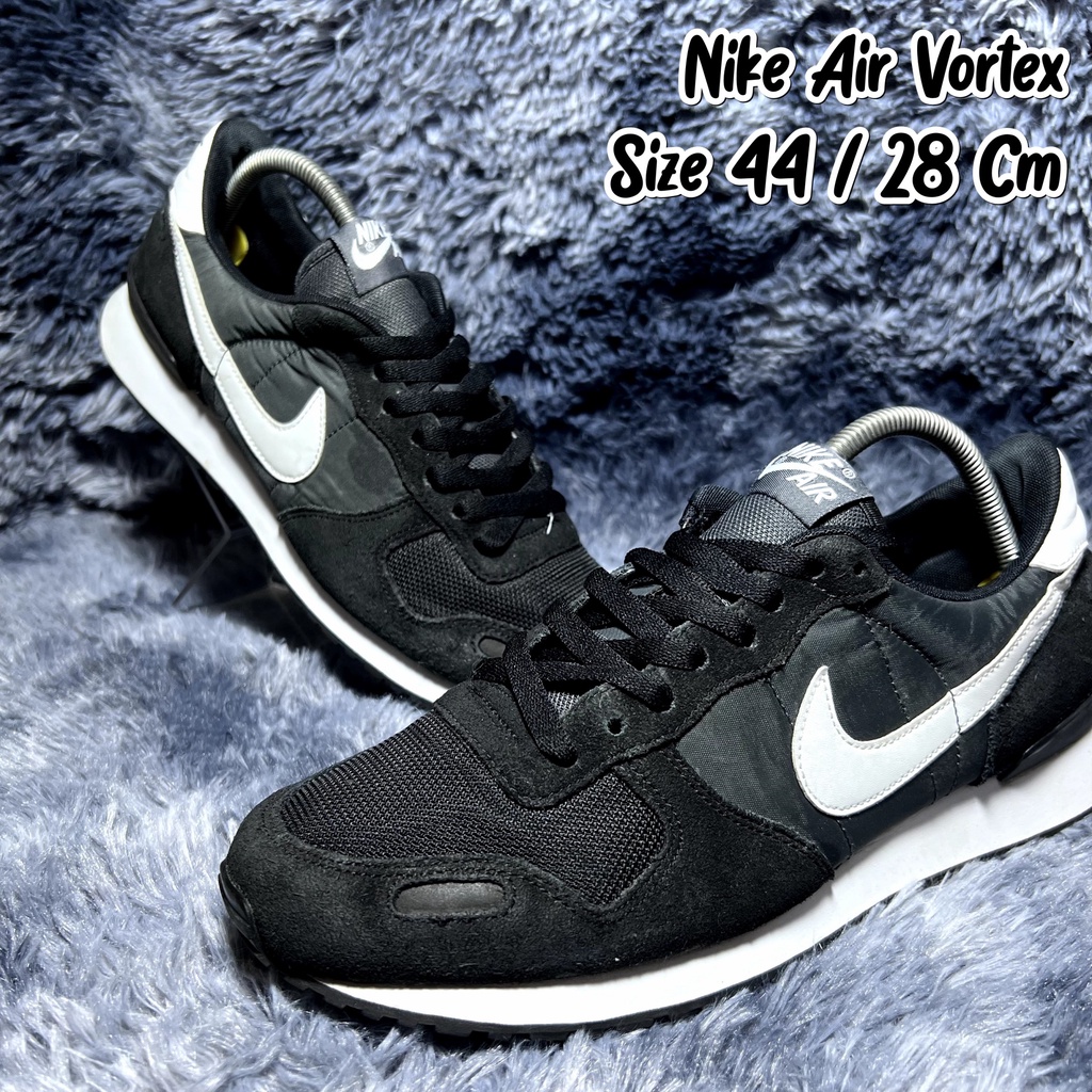 Nike Air Vortex Size 44 / 28 Cm รองเท้าผ้าใบมือสอง คุณภาพดี ราคาสบายกระเป๋า
