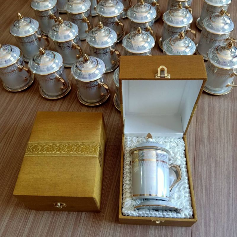 ของขวัญปีใหม่ แก้วเบญจรงค์ มุกน้ำทอง เขียนลายพุดตาน แก้วมัคเบญจรงค์