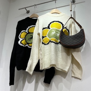 CC oversized sweater🌼🤍🖤(490฿ฟรีส่ง) เสื้อสเวตเตอร์ไหมพรม ทอลายน่ารักมากกกค่ะ เนื้อผ้านุ่มนิ่มใส่สบายสุดๆ ใส่แล้วคิ้วท์