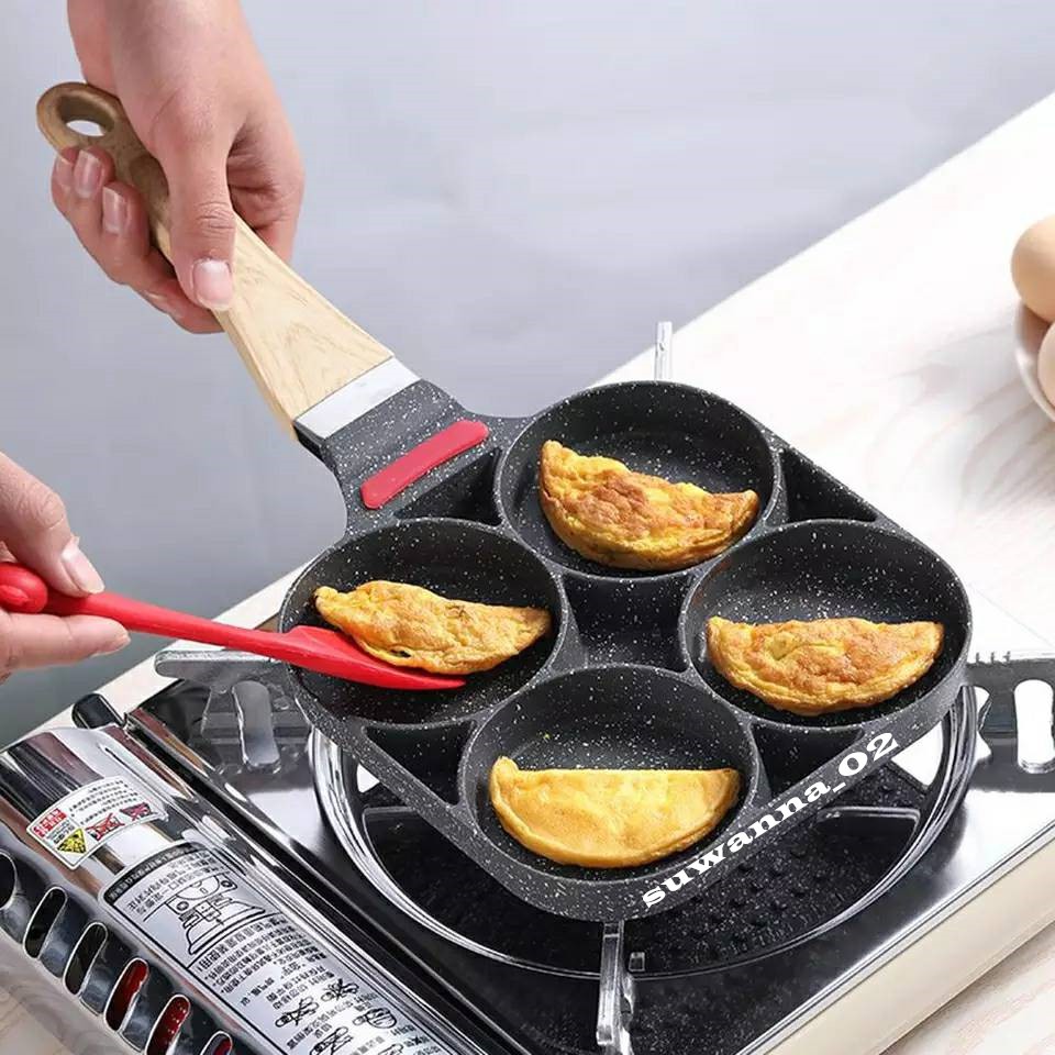 กระทะ 4 หลุม กระทะทำเบอร์เกอร์ไข่ Non-Stick ด้ามจับไม้ ใช้สำหรับเตาแก๊สและเตาไฟฟ้า ZB-102