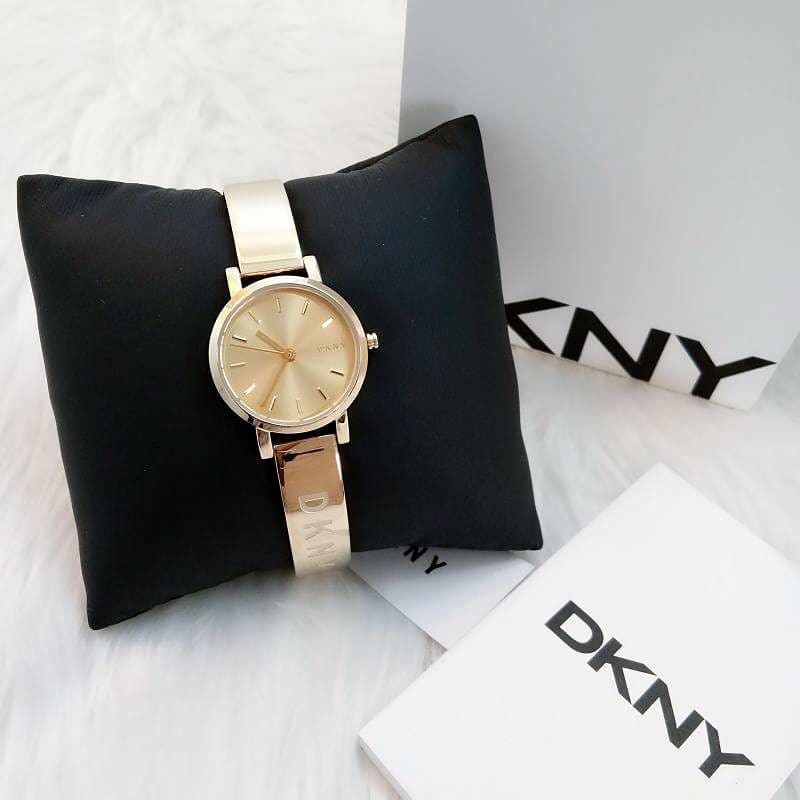 พร้อมส่ง นาฬิกาข้อมือผู้หญิง DKNY Soho Round Champagne Dial Gold-tone Ladies Watch NY2307