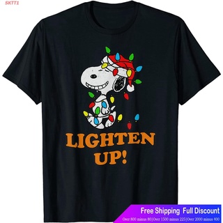 เสื้อยืดโอเวอร์ไซส์ เสื้อยืดยอดนิยม Peanuts Snoopy Christmas Lighten Up T-Shirt Sports T-shirtS-4XL